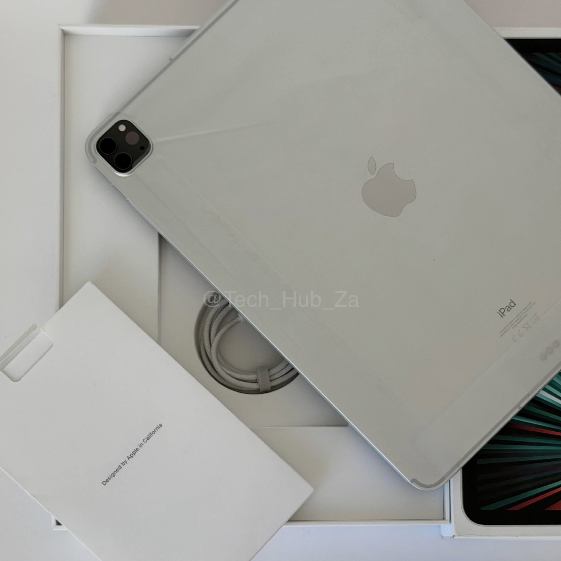 12.9” iPad Pro 5th Gen WiFi & Cell 128GB Silver | R12,000 | Tech Hub