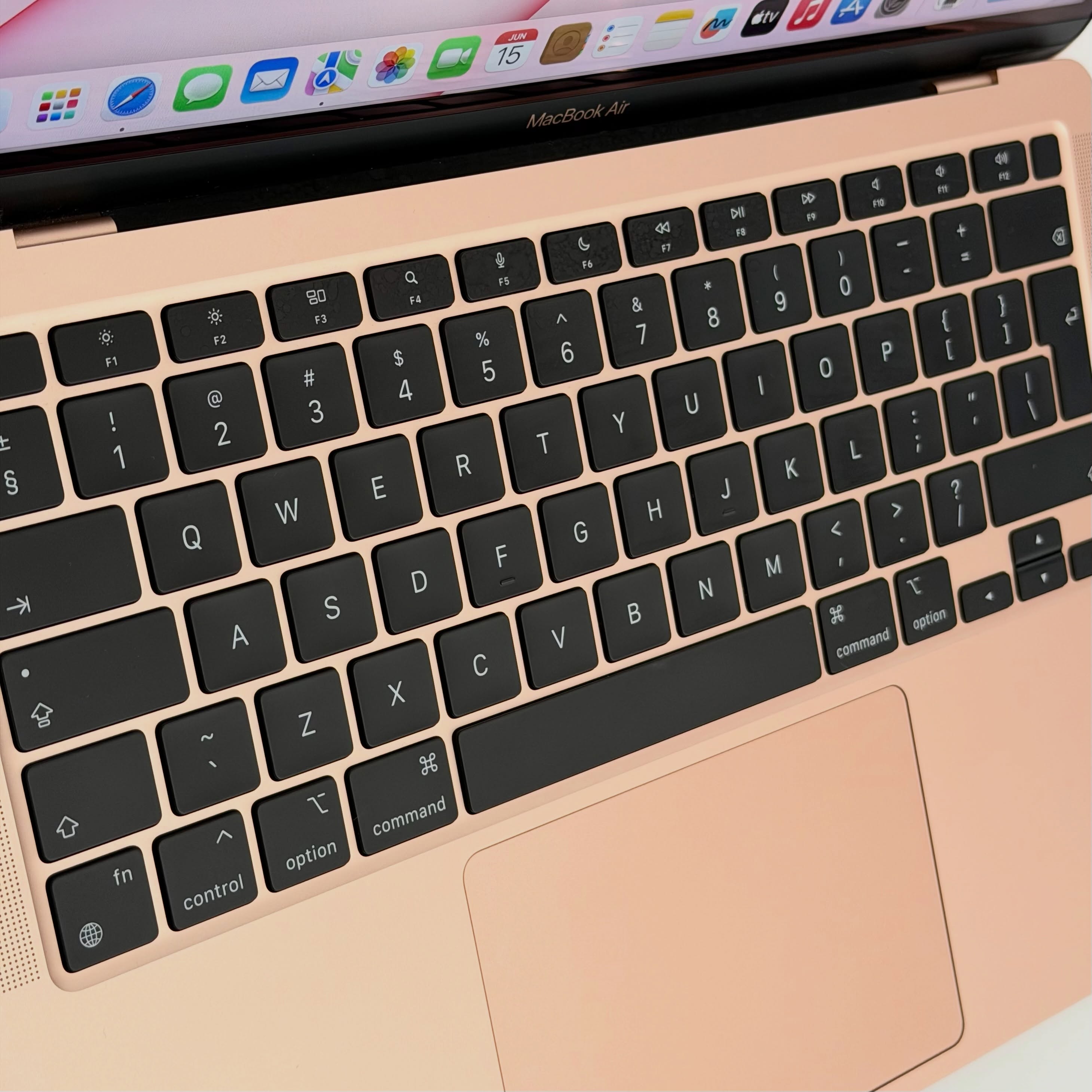 13” MacBook Air M1 2020 8GB Gold | R7,800 | Tech Hub